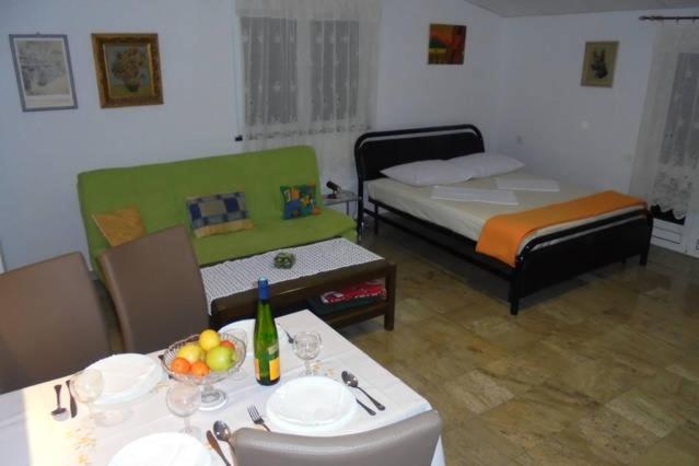 Lucia Hotel Senj  Luaran gambar